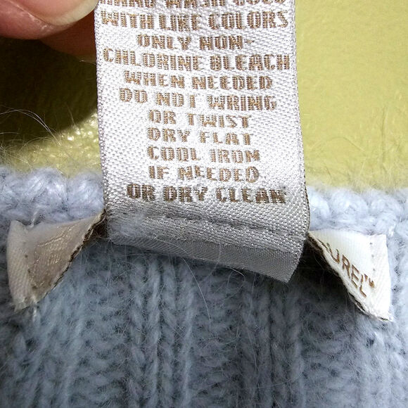 LUCY & LAUREL by Anthropologie Sweater Soft Lt. Blue Angora Blend Women's Sz Med - Picture 4 of 4